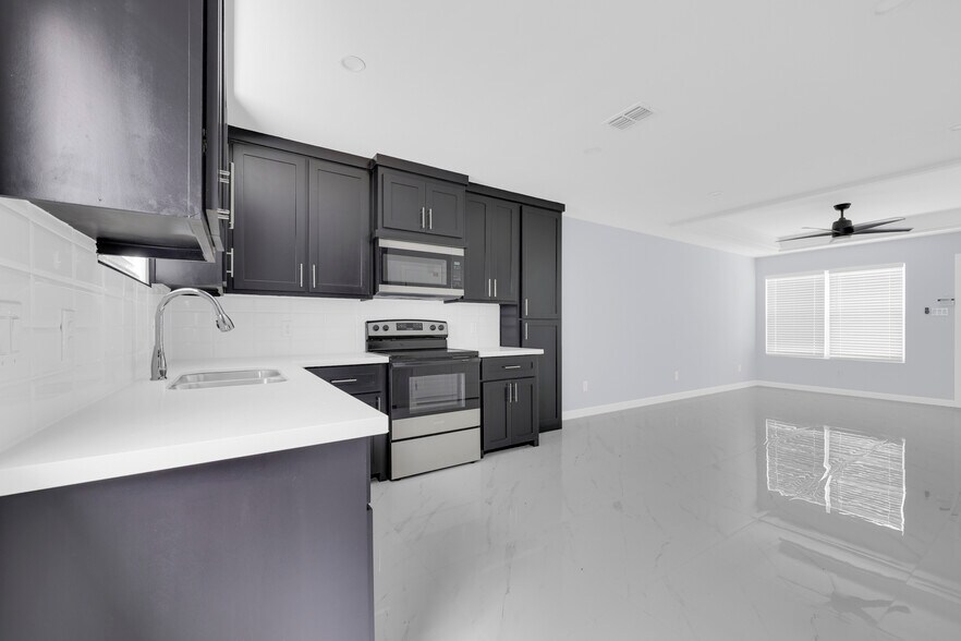 More Photos Of 1620 Shadow Creek, Weslaco Apartments For Sale