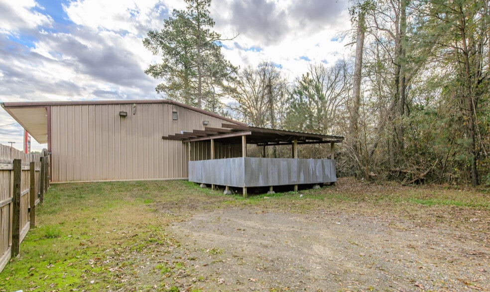 More Photos Of 104 Amber Ln, Springhill Specialty For Sale