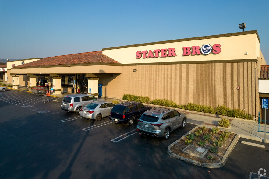 More Photos Of 1181-1195 E Magnolia Ave, Corona Unknown For Lease