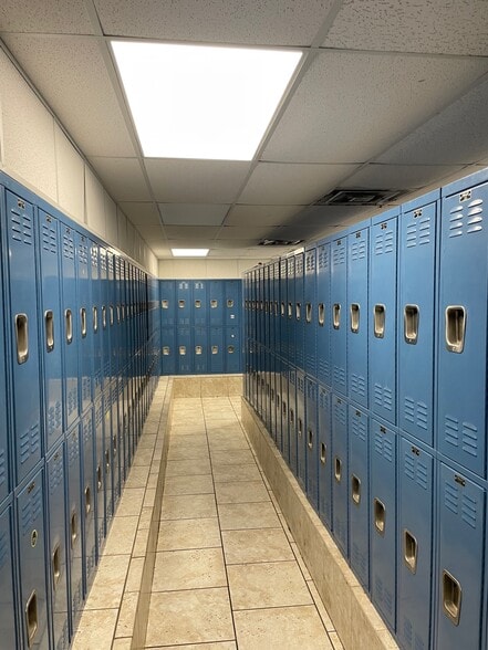 More Photos Of 586 County Road 429, Pleasanton Industrial For Sale