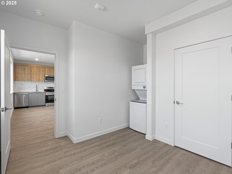 More Photos Of 11 NE 55th Ave, Portland Apartments For Sale
