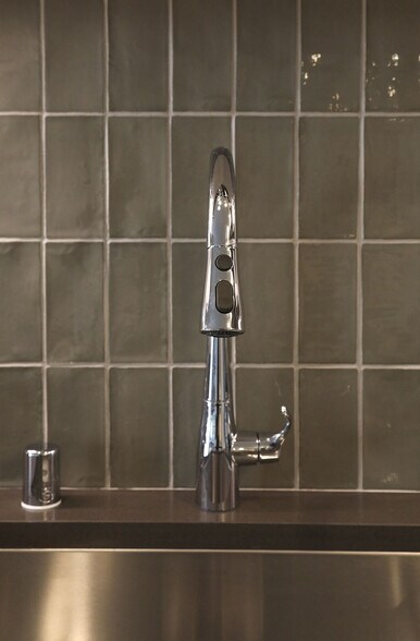 More Photos Of 1100 Webster St, Oakland Apartments For Lease