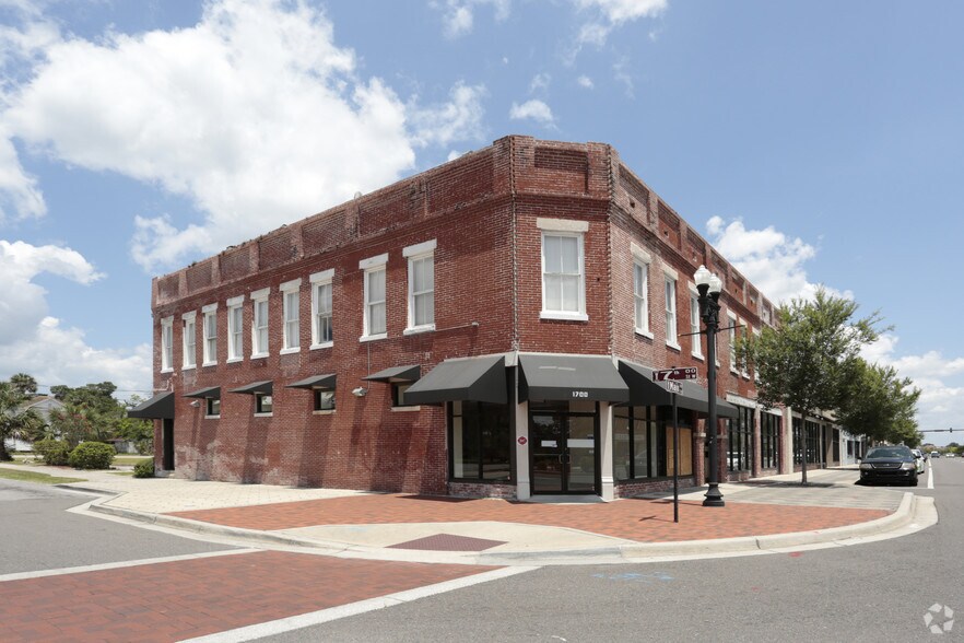 More Photos Of 1700-1712 N Main St, Jacksonville Storefront Retail Residential For Lease