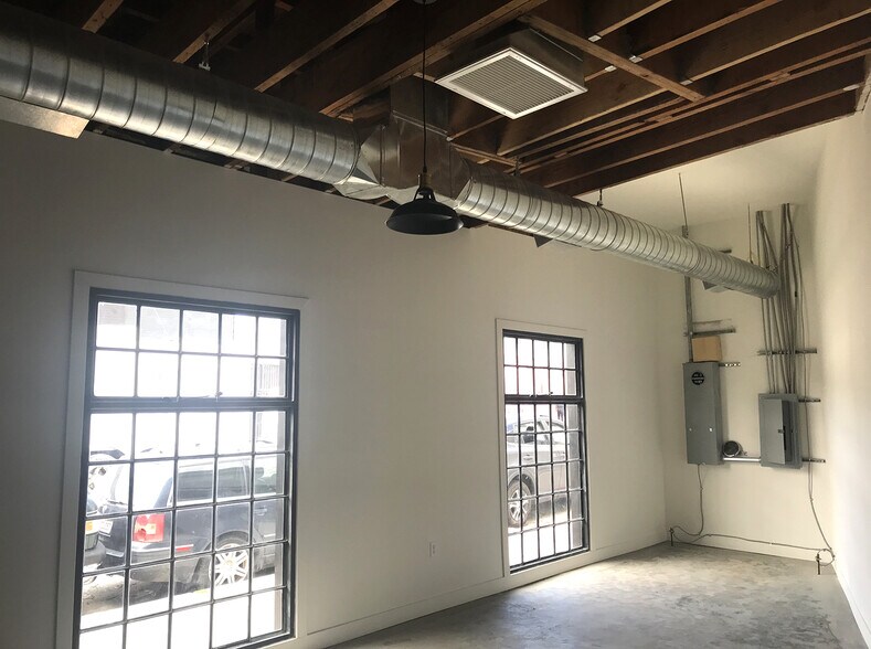 More Photos Of 651 Anderson St, Los Angeles Showroom For Lease