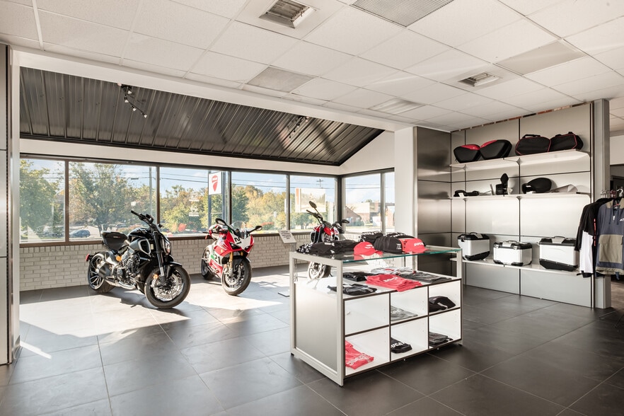 More Photos Of 944 State Route 28, Milford Auto Repair For Sale