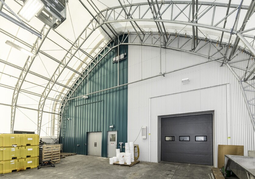 More Photos Of 6605 Boul Boulevard Bécancour, Champlain Industrial For Sale