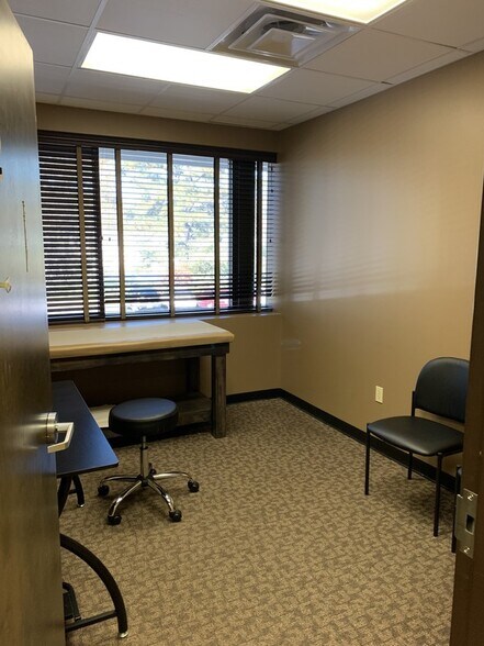 More Photos Of 20 Medical Center Dr, Jasper Medical For Lease
