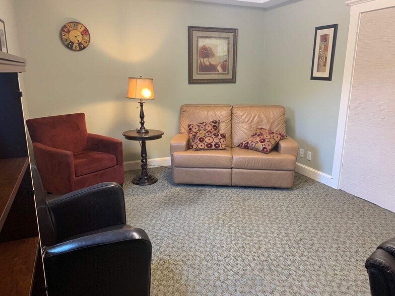 More Photos Of 172 Route 101, Bedford Office For Sale