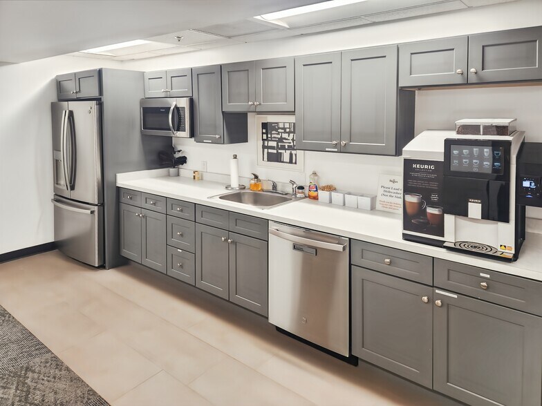 More Photos Of 437 Turnpike St, Canton Coworking Space