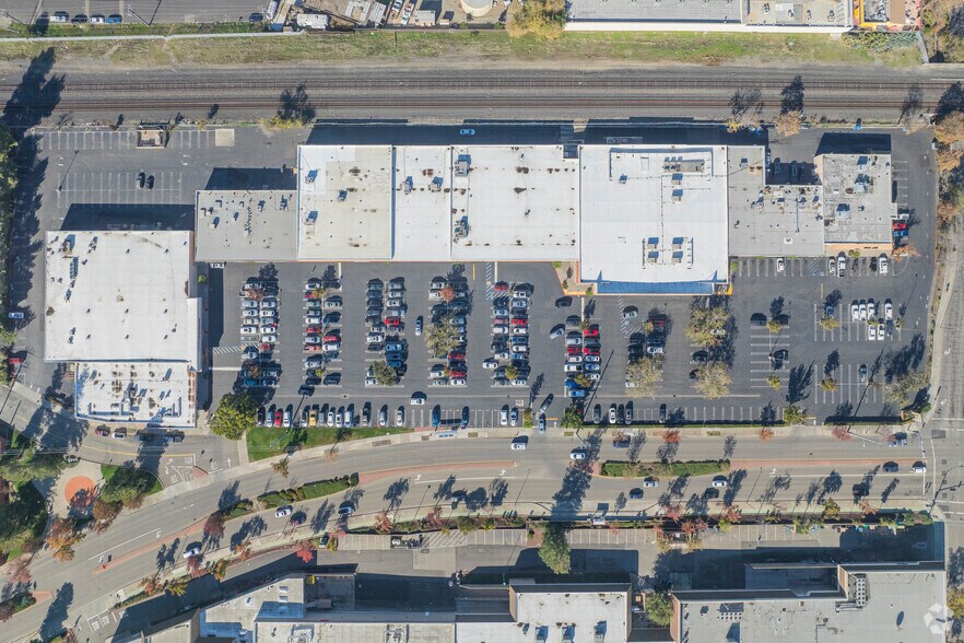 More Photos Of 1318-1588 Railroad Ave, Livermore Unknown For Lease