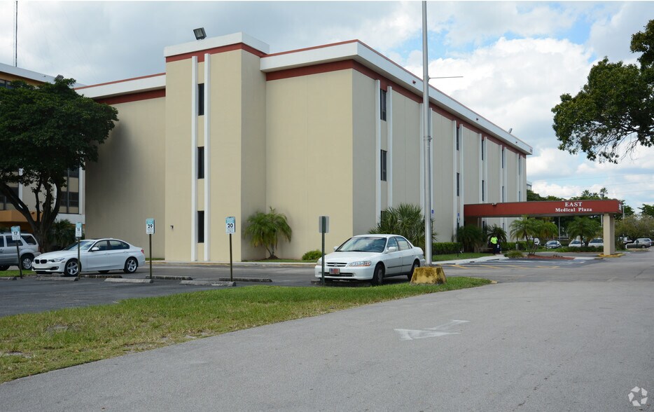 More Photos Of 3001 NW 49th Ave, Lauderdale Lakes Medical For Lease