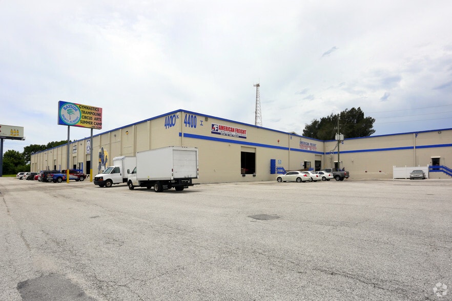 More Photos Of 4400 US Highway 19 N, Saint Petersburg Warehouse For Lease