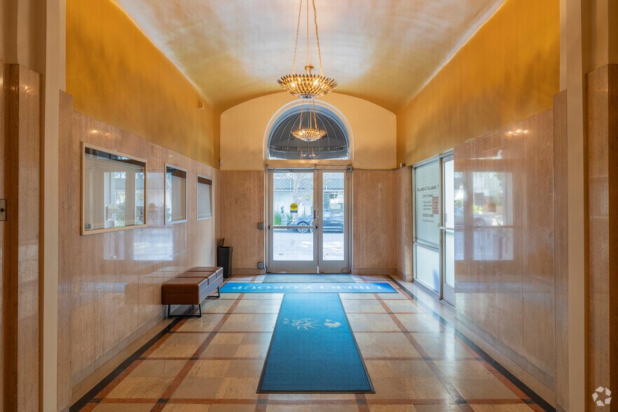 More Photos Of 411 30th St, Oakland Medical For Lease
