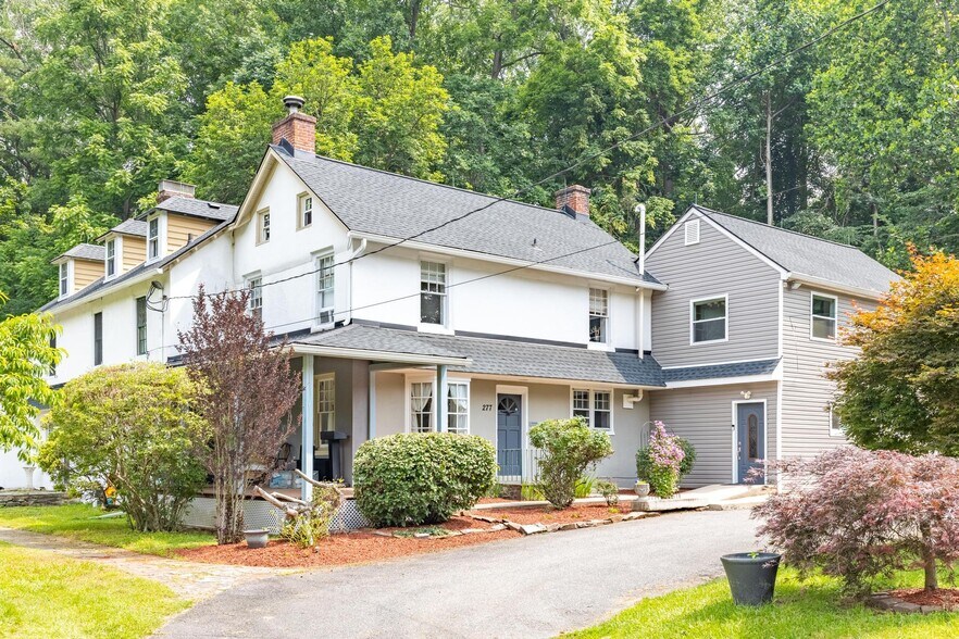 More Photos Of 277 W Baltimore Pike, Media Office For Sale