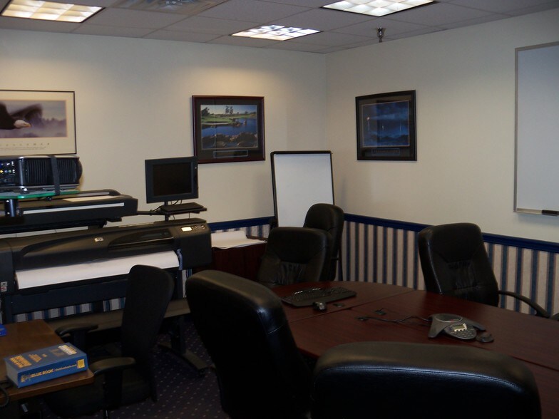 More Photos Of 3303-3317 Hubbard Rd, Landover Flex For Sale