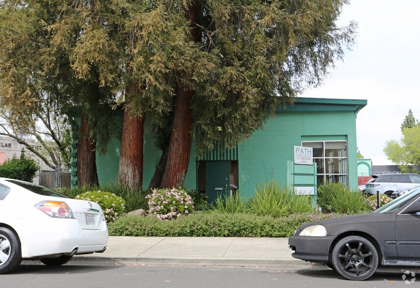 More Photos Of 1231 Diamond Way, Concord Warehouse For Lease
