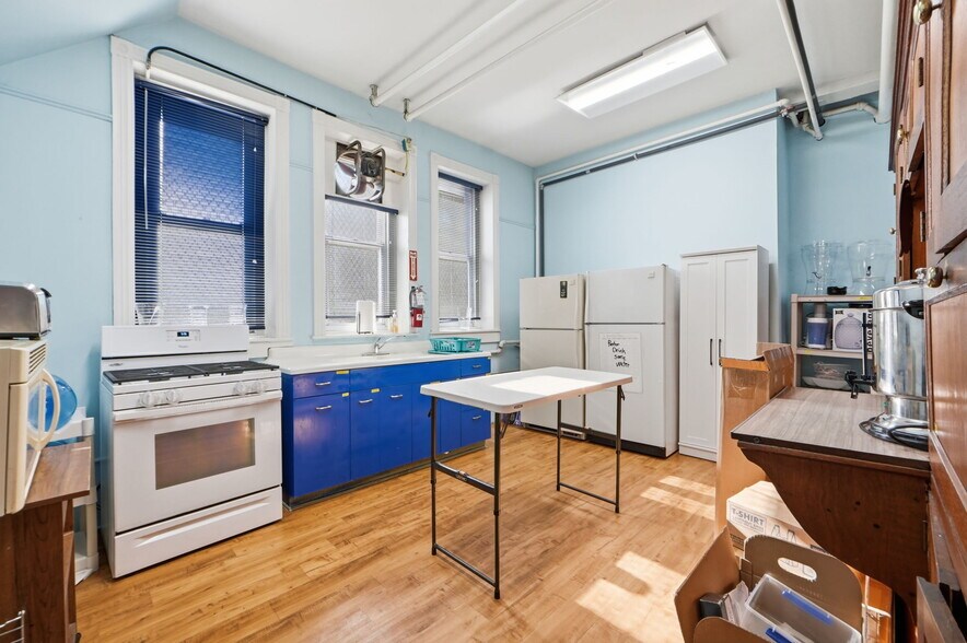 More Photos Of 401-407 N Patterson Park Ave, Baltimore Religious Facility For Sale