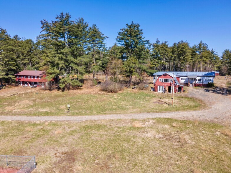 More Photos Of 909 Wendell Rd, Warwick Specialty For Sale