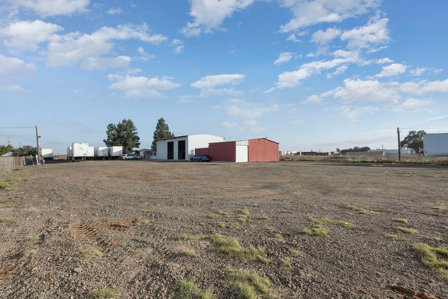 More Photos Of 10150 Mingo Rd, Galt Warehouse For Lease
