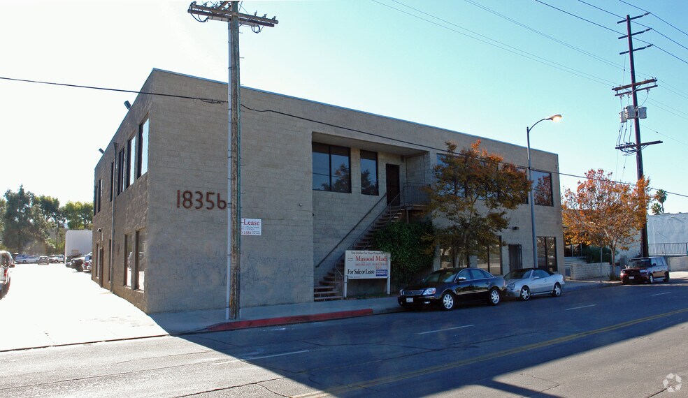 More Photos Of 18356 Oxnard St, Tarzana Light Distribution For Lease