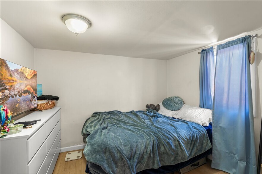 More Photos Of 4114 E 17th St, Oakland Apartments For Sale
