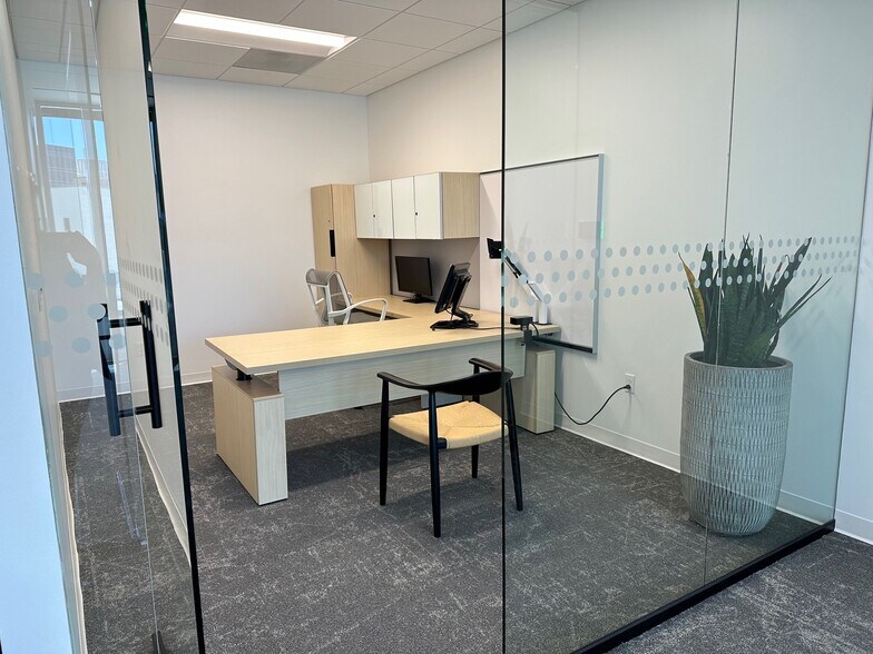 More Photos Of 600 Peachtree St NE, Atlanta Coworking Space