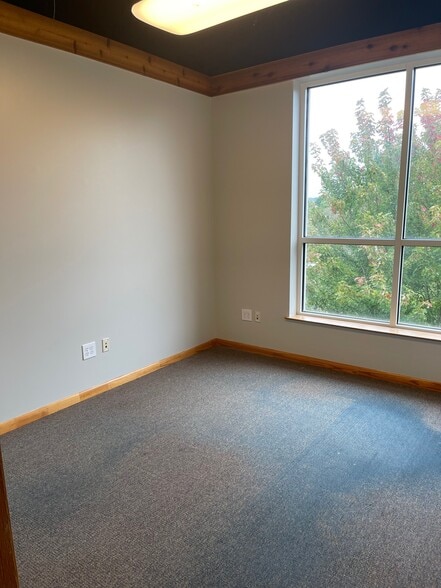 More Photos Of 10550 Independence Pointe Pky, Matthews Office For Lease