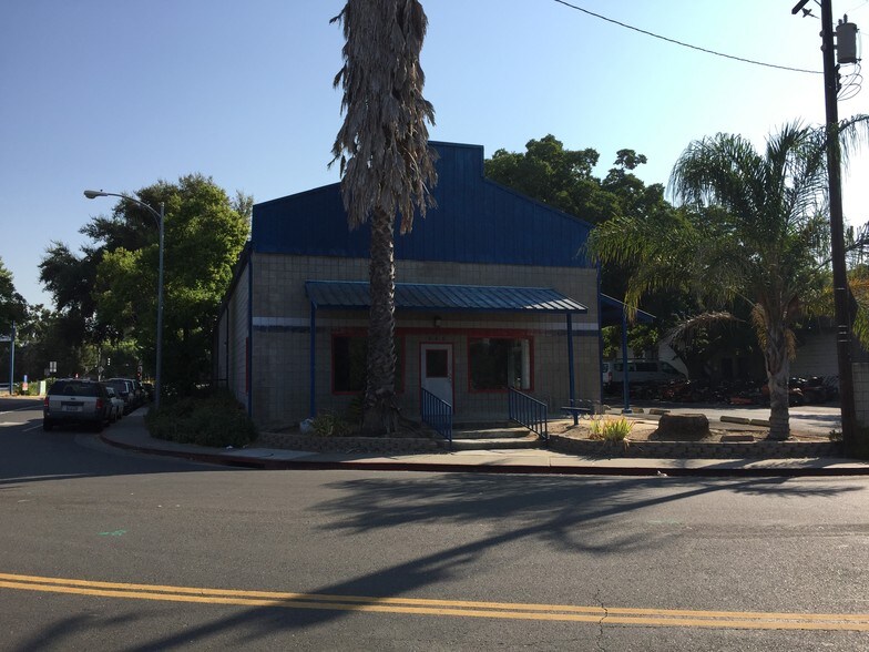 More Photos Of 946 Olive Dr, Davis Warehouse For Lease