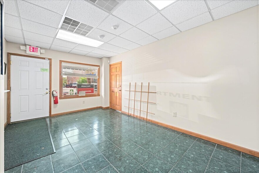 More Photos Of 303 E Main St, Pickens General Retail For Sale