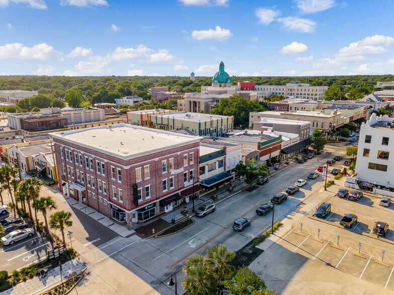 More Photos Of 114 S Woodland Blvd, Deland Storefront For Sale