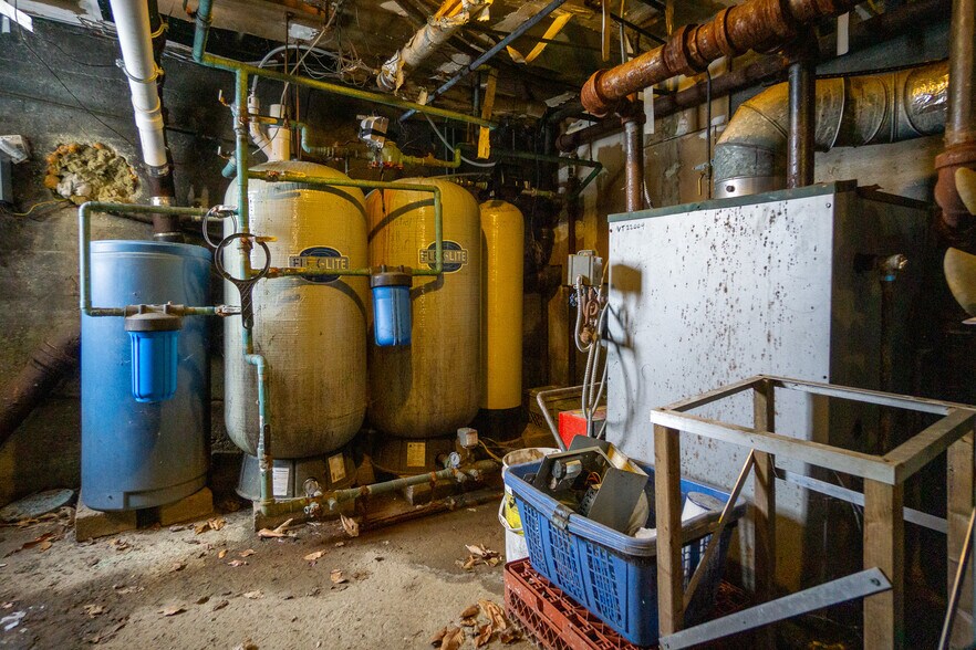 More Photos Of 709 Route 4, Killington Hotel For Sale