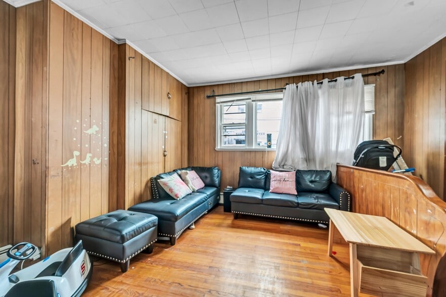 More Photos Of 914-920 Old Nepperhan Ave, Yonkers Storefront For Sale