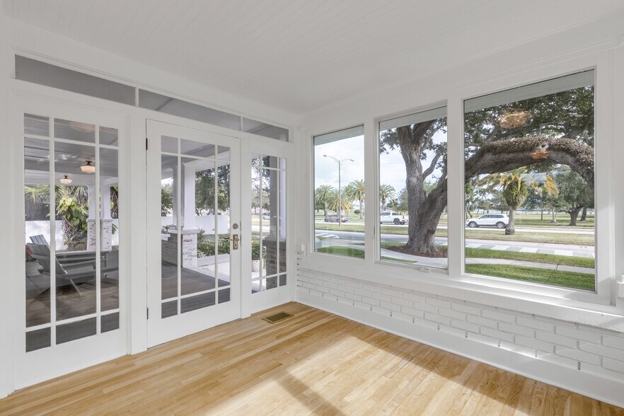 More Photos Of 214 S Riverside Dr, New Smyrna Beach Office Residential For Sale