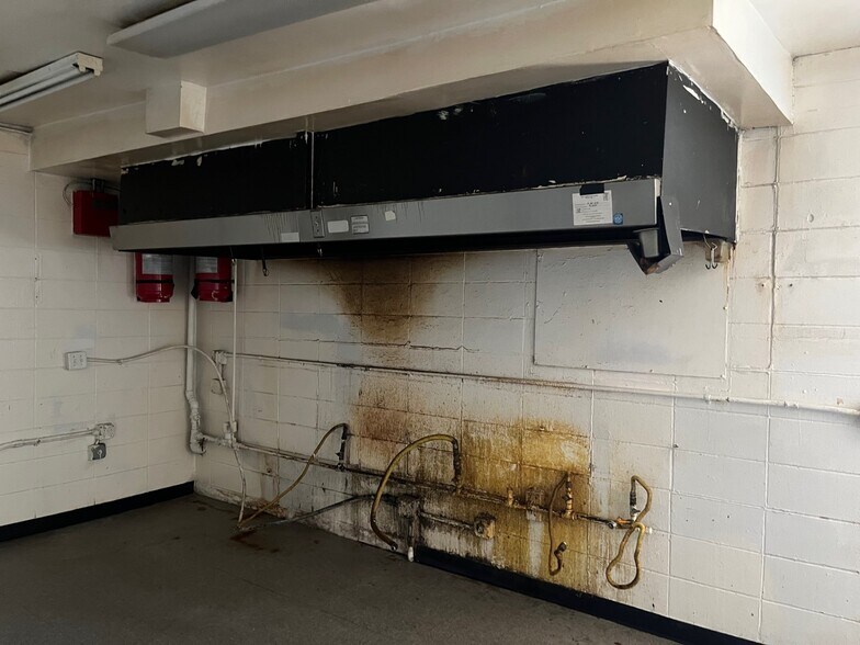 More Photos Of 1305 Lincolnway E, Goshen Restaurant For Sale