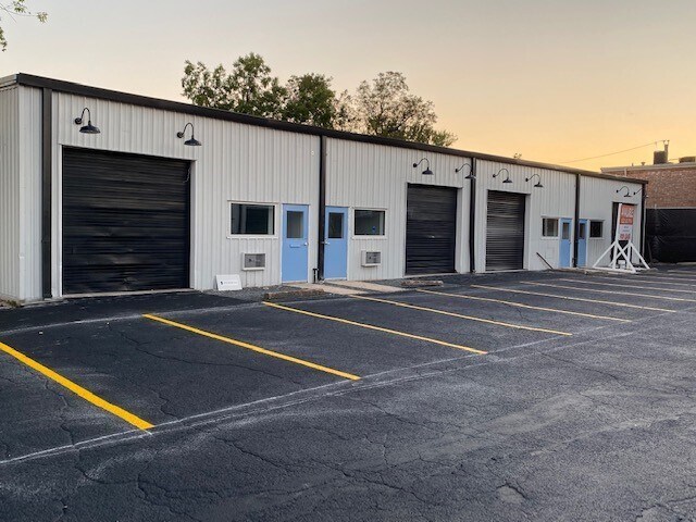 More Photos Of 1243 Blalock Rd, Houston Warehouse For Lease