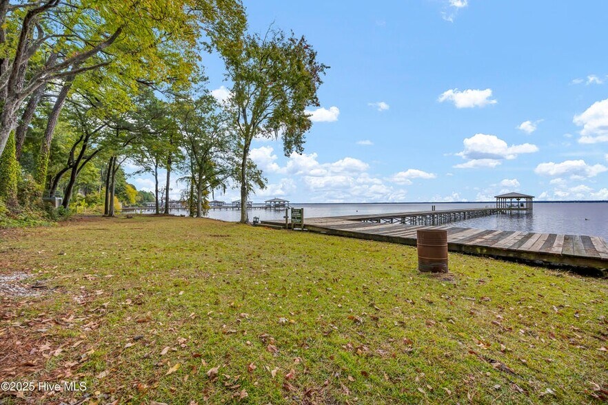 More Photos Of 205 Nancy St, Lake Waccamaw Land For Sale