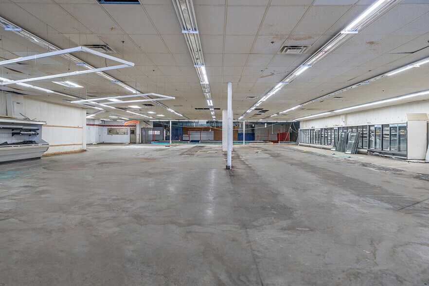 More Photos Of 220-230 S Fulton Ave, Mount Vernon Supermarket For Lease