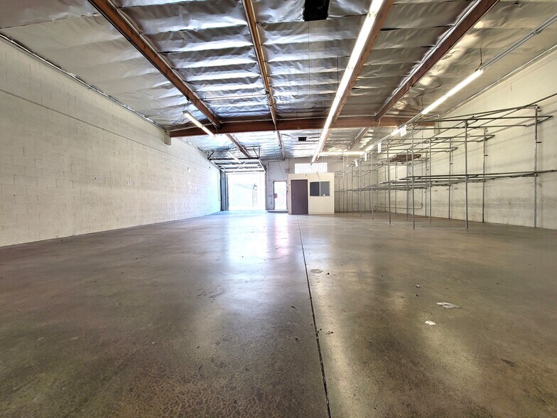 More Photos Of 757 E 14th Pl, Los Angeles Warehouse For Sale