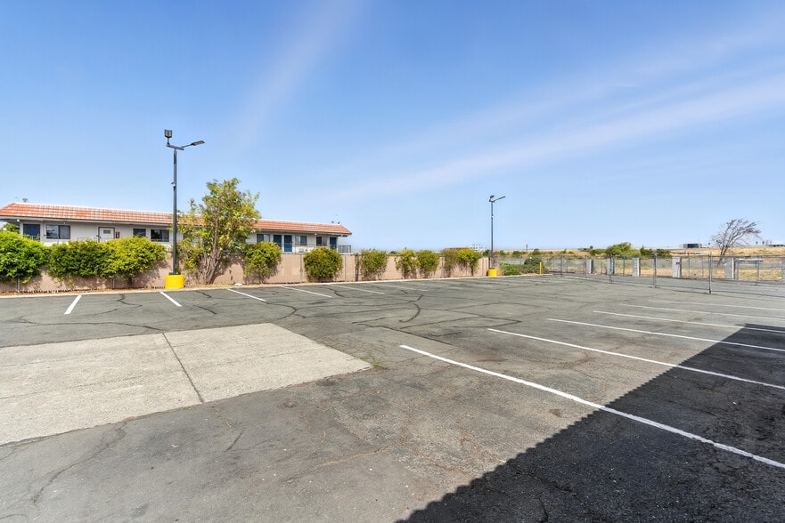 More Photos Of 4355 Sonoma Blvd, Vallejo Restaurant For Sale