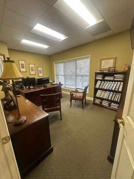 More Photos Of 267 W Wieuca Rd NE, Atlanta Office For Sale
