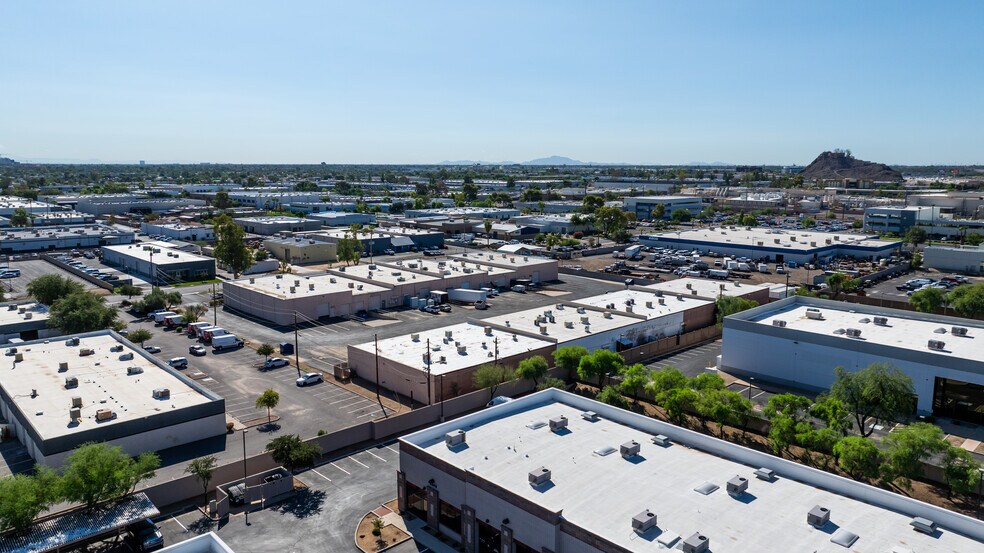 More Photos Of 910 S Hohokam Dr, Tempe Warehouse For Lease