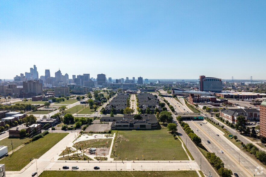 More Photos Of 3550 John C Lodge Fwy, Detroit Schools For Sale