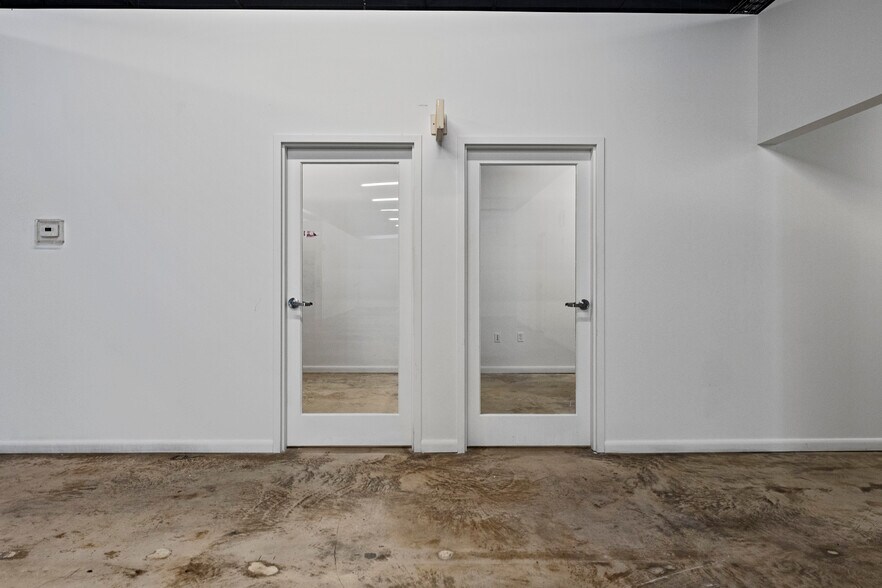 More Photos Of 2750 NW 3rd Ave, Miami Storefront Retail Office For Lease