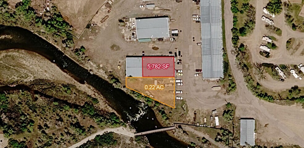 More Photos Of 185 Superior Dr, Evanston Industrial For Lease