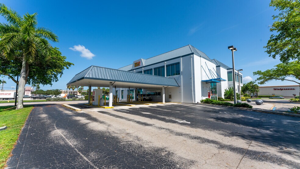 More Photos Of 12751 S Cleveland Ave, Fort Myers Medical For Lease