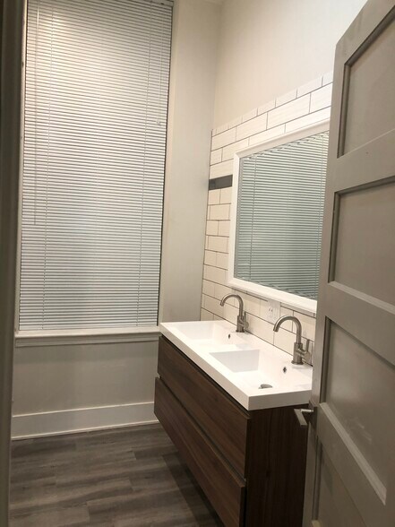 More Photos Of 82 S Main St, Wilkes-Barre General Retail For Sale