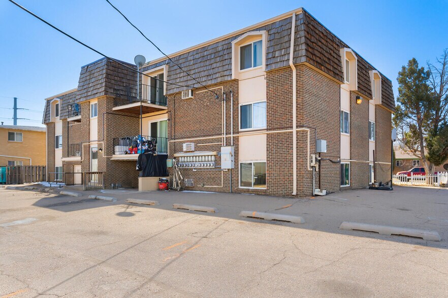 More Photos Of 2435-2459 W 11th St, Greeley Apartments For Sale