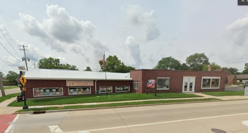 Primary Photo Of 905 W Madison Ave, Fort Atkinson Freestanding For Sale