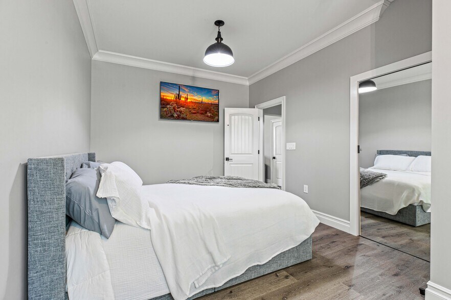 More Photos Of 30048 Yosemite Blvd, La Grange Bar For Sale