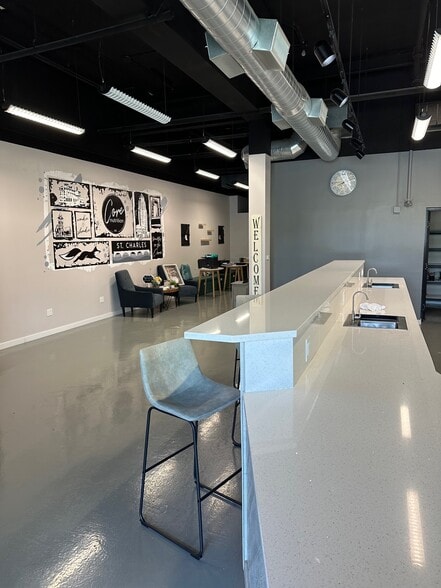 More Photos Of 303 N 2nd St, St Charles Office For Lease